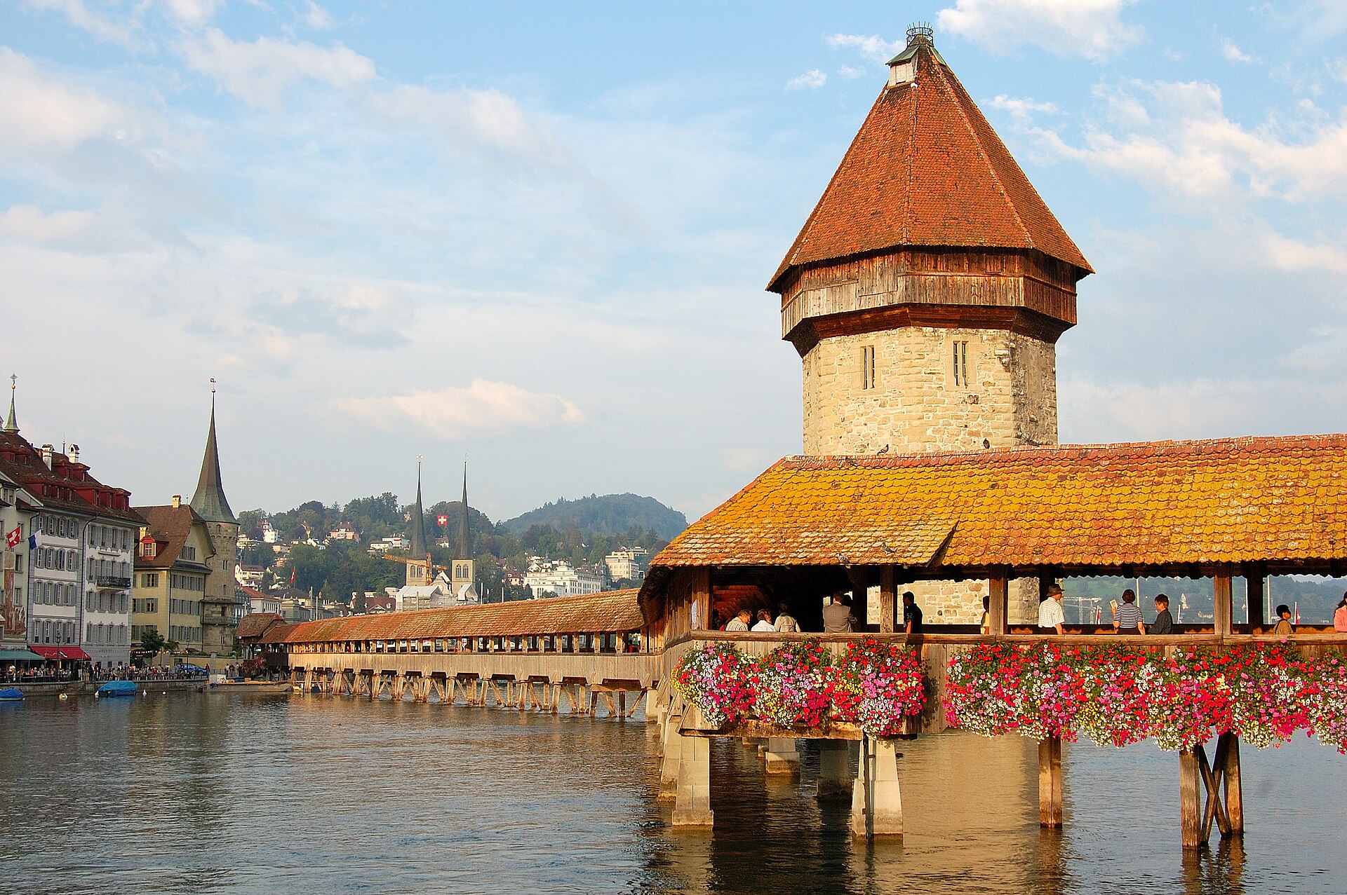 Chapel Bridge (Kapellbrücke)